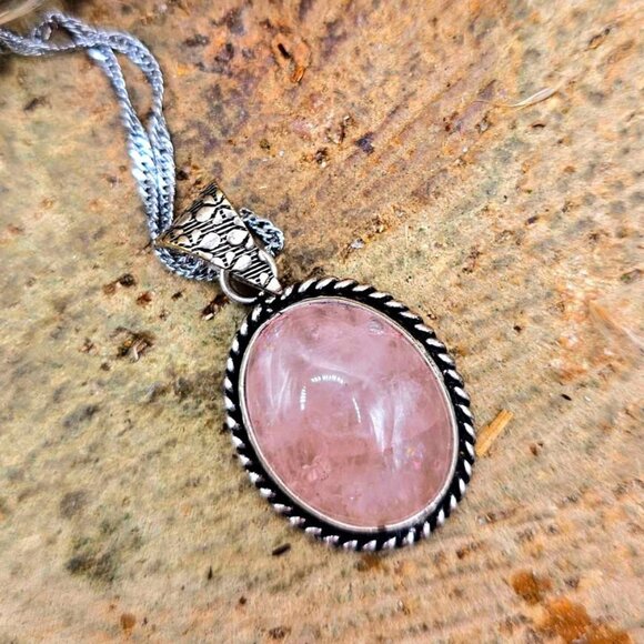 Nature Rose Quartz Oval Stone Pendant Necklace - Picture 4 of 10
